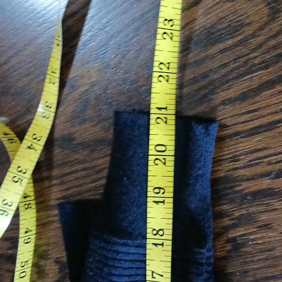 Hippie Rose- Classic Black Long Sleeve Dress - Picture 12 of 14